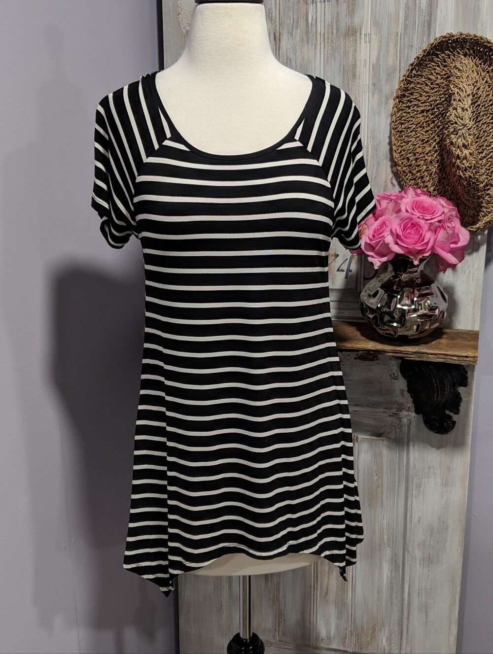 NWT Cable & Gauge Black & White Striped Scoop Neck Women's Top